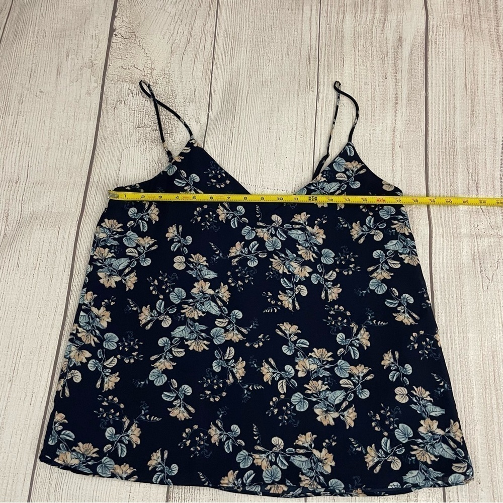 SOCIALITE Women’s V-Neck Chiffon Lined Camisole Navy Floral Size Medium - Picture 6 of 10